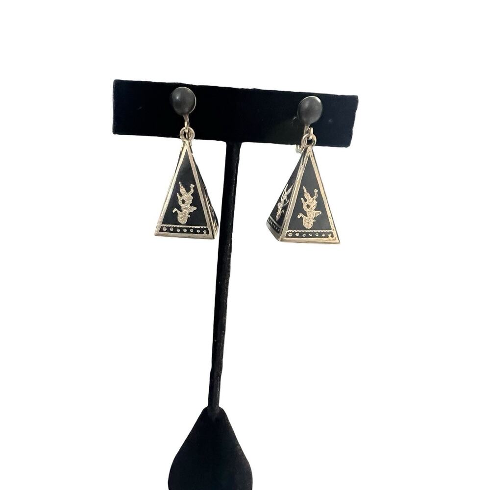 Vintage Siam Sterling Black Pyramid Earrings Screw Back Hindu Niello